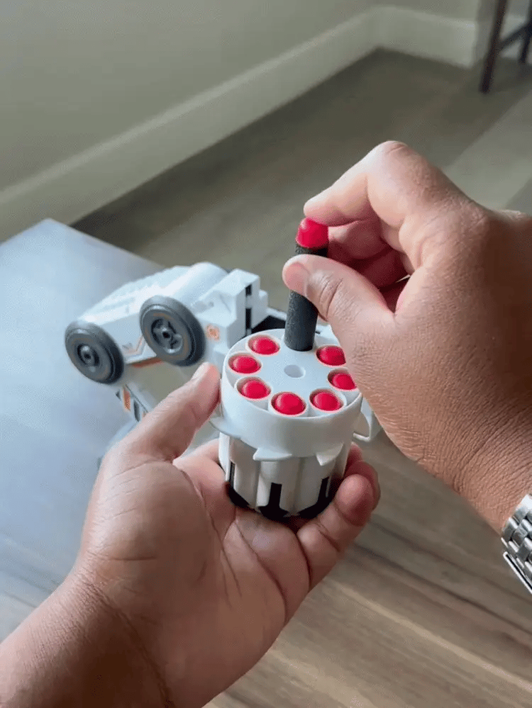 Smart Head-Tracking Foam Dart Blaster with Auto Targeting