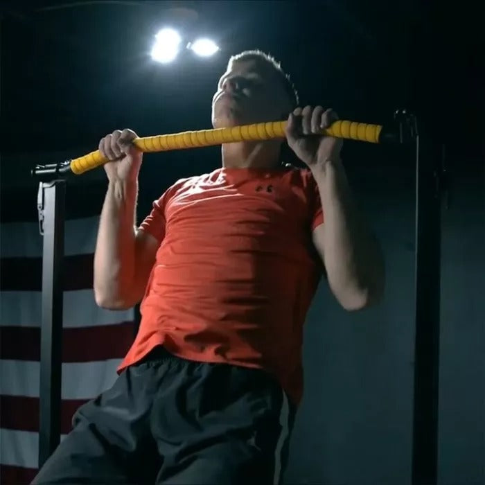Folding horizontal pull-up bar